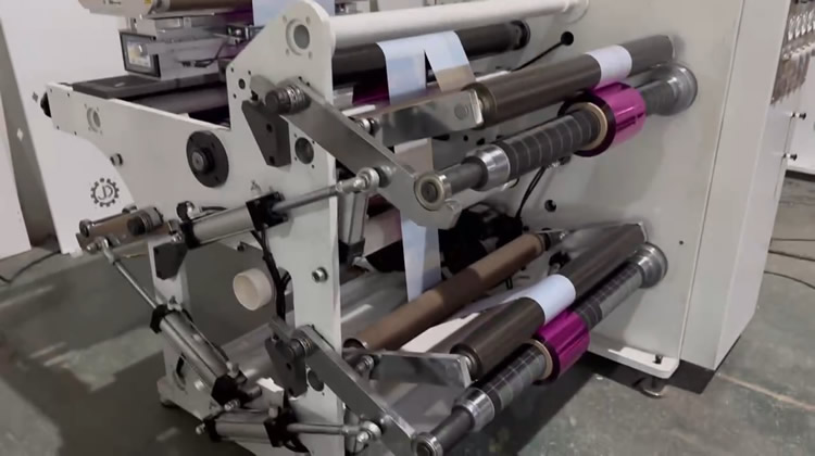 DFQ700型分切机 DFQ700型分切机